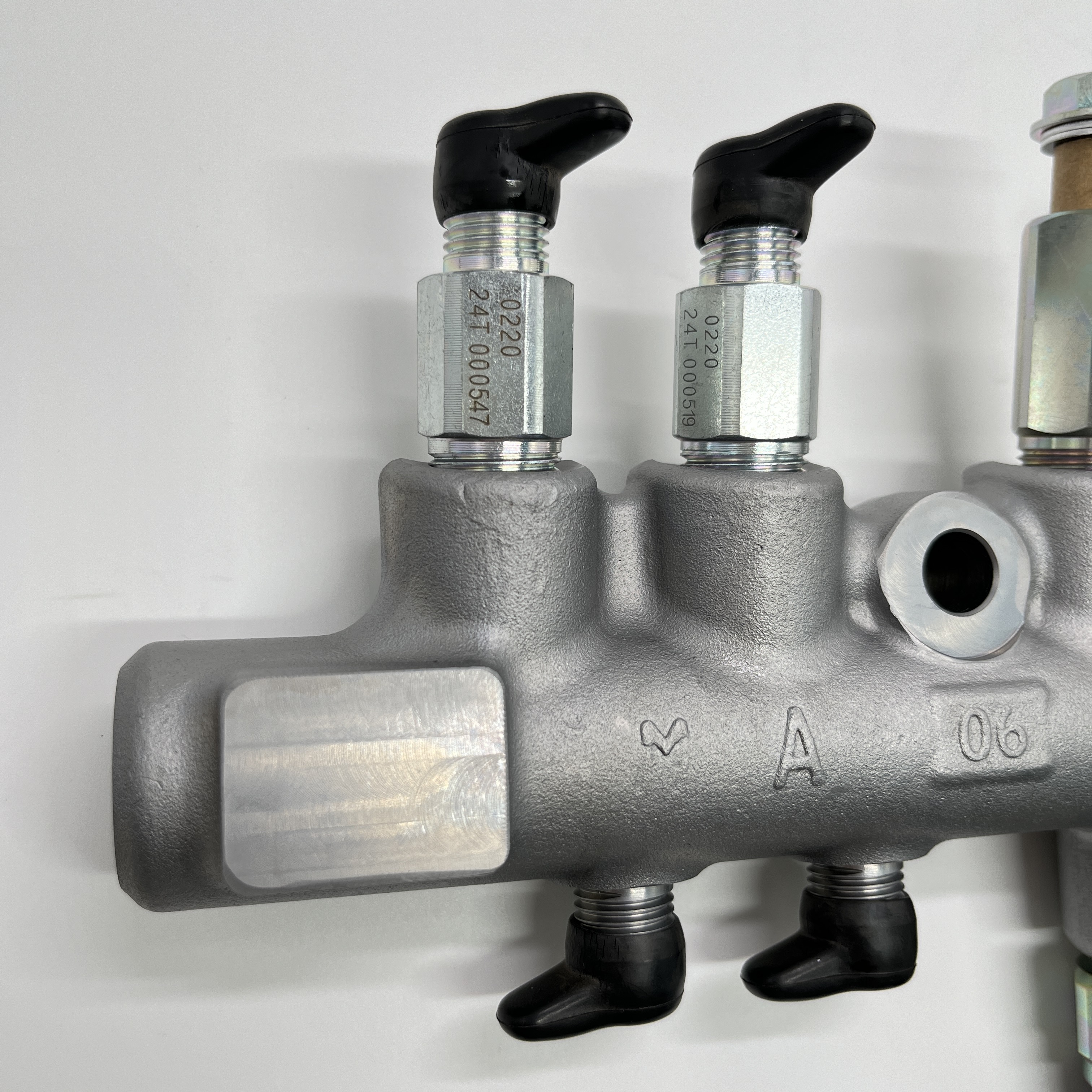 095440-0372 (10) 095440-0372 (10)