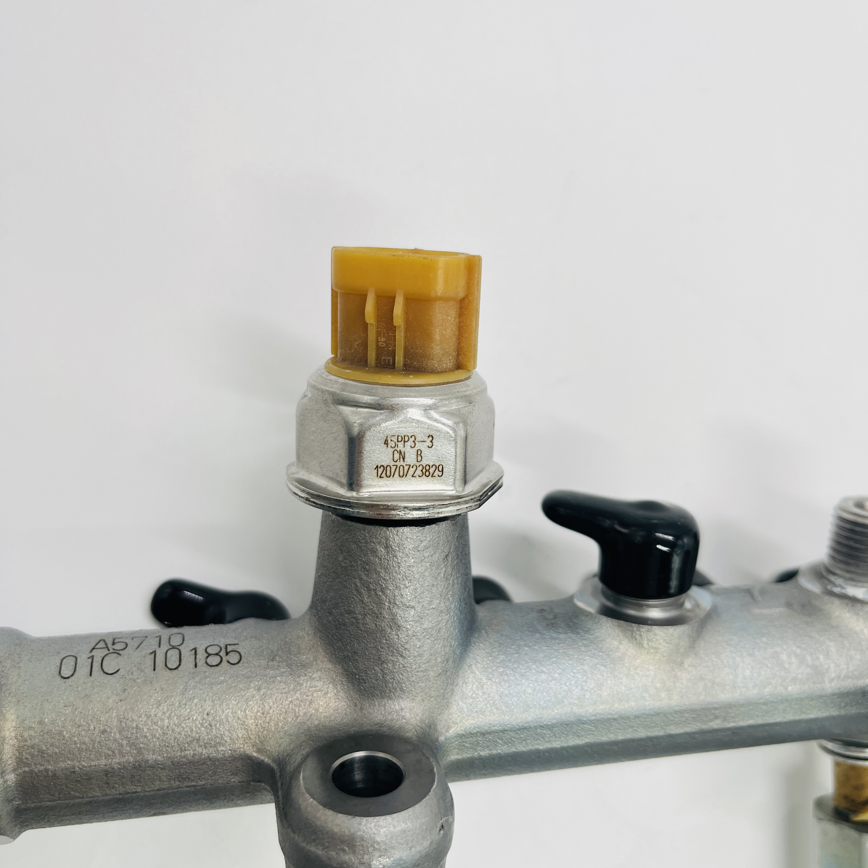 095600-5710 (11) 095600-5710 (11)