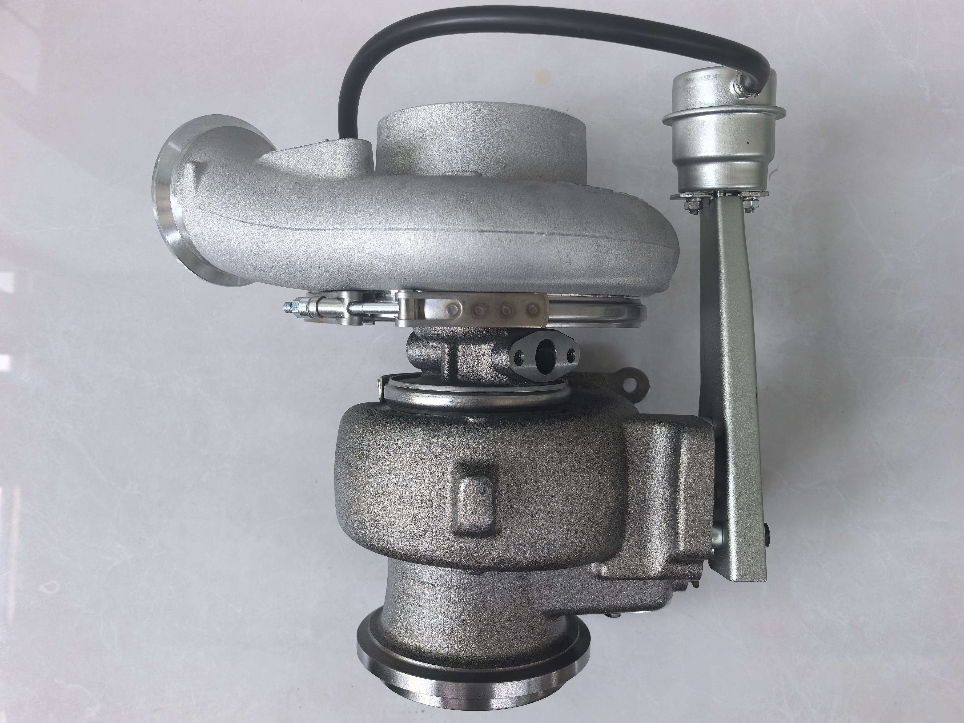 Turbochargers 4036915 4089854