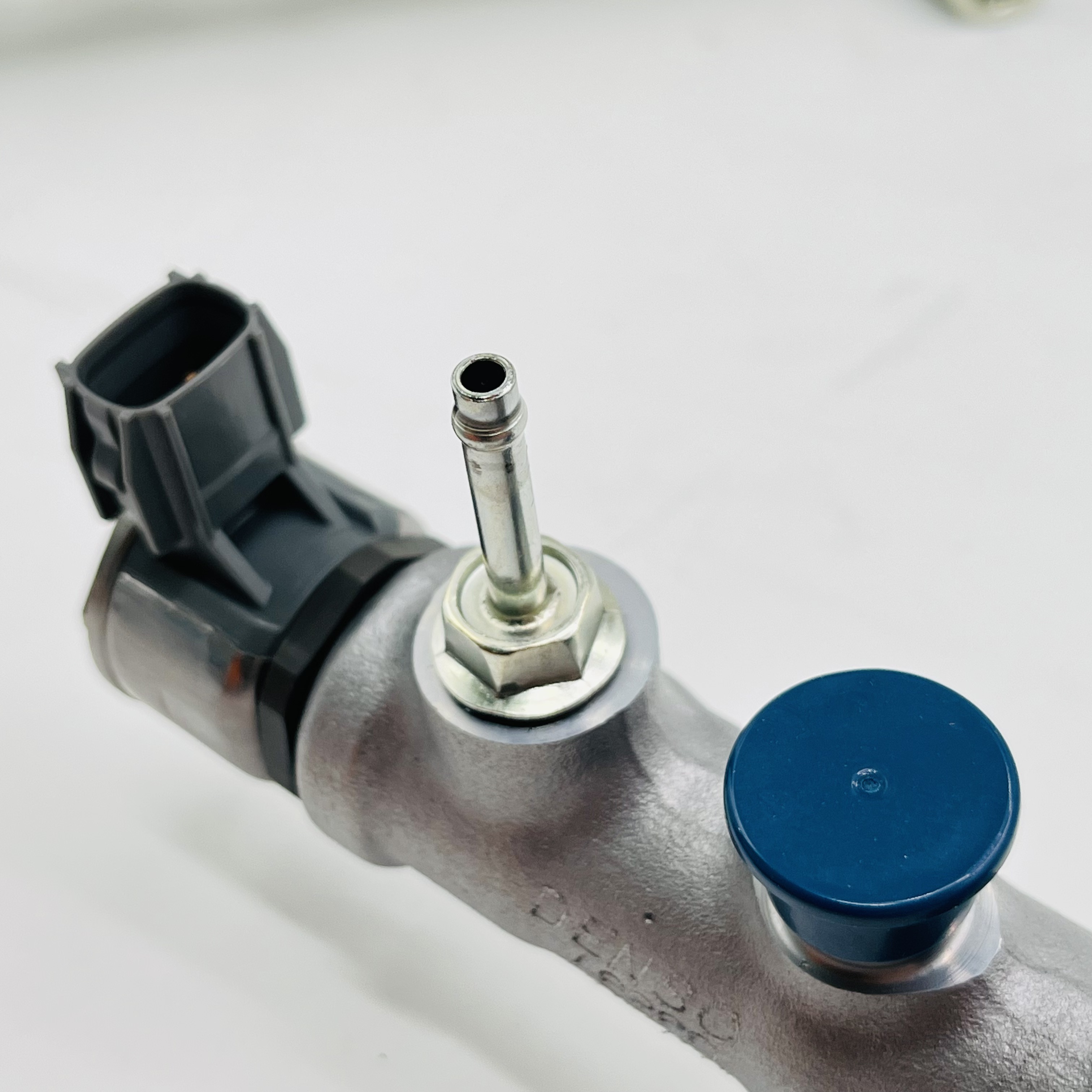 Common Rail Pipe 095600-8860 095600-5470 23810-0E010 23810-0E011 23810-0E030 23810-11030