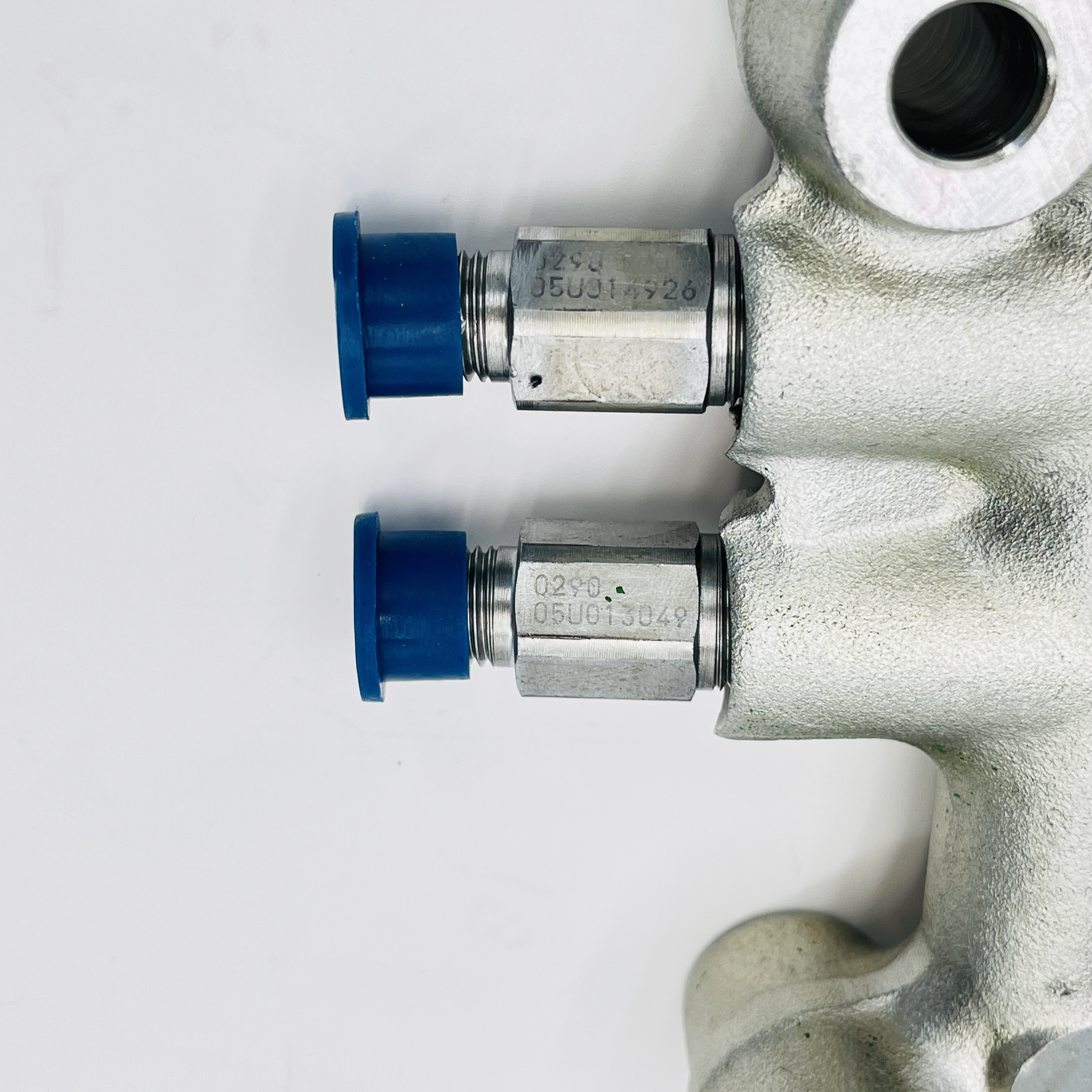 Common Rail Pipe 095440-0851 RE521599 RE507863 RM100412 DZ128611