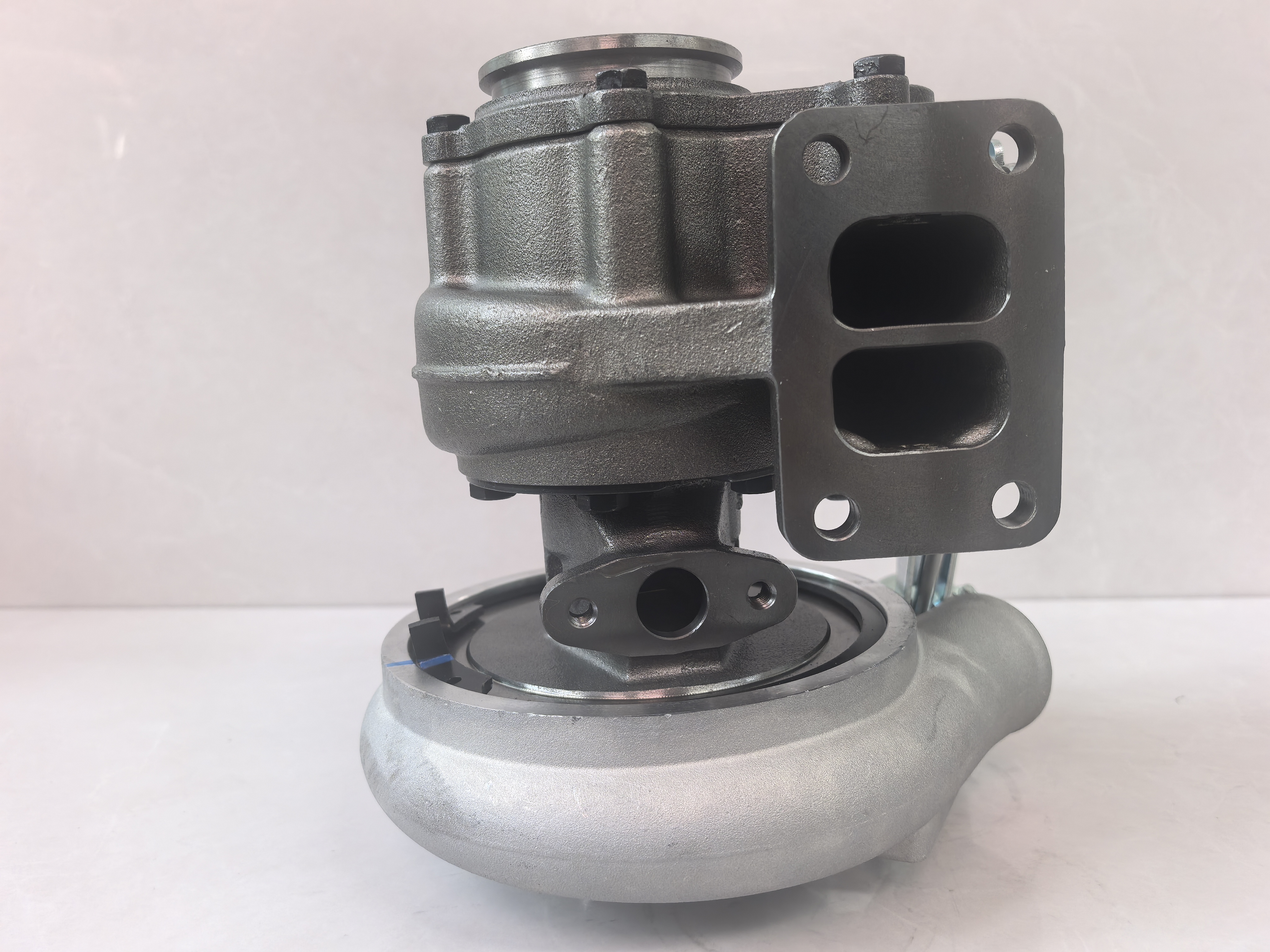 Turbochargers 4045877 4045184