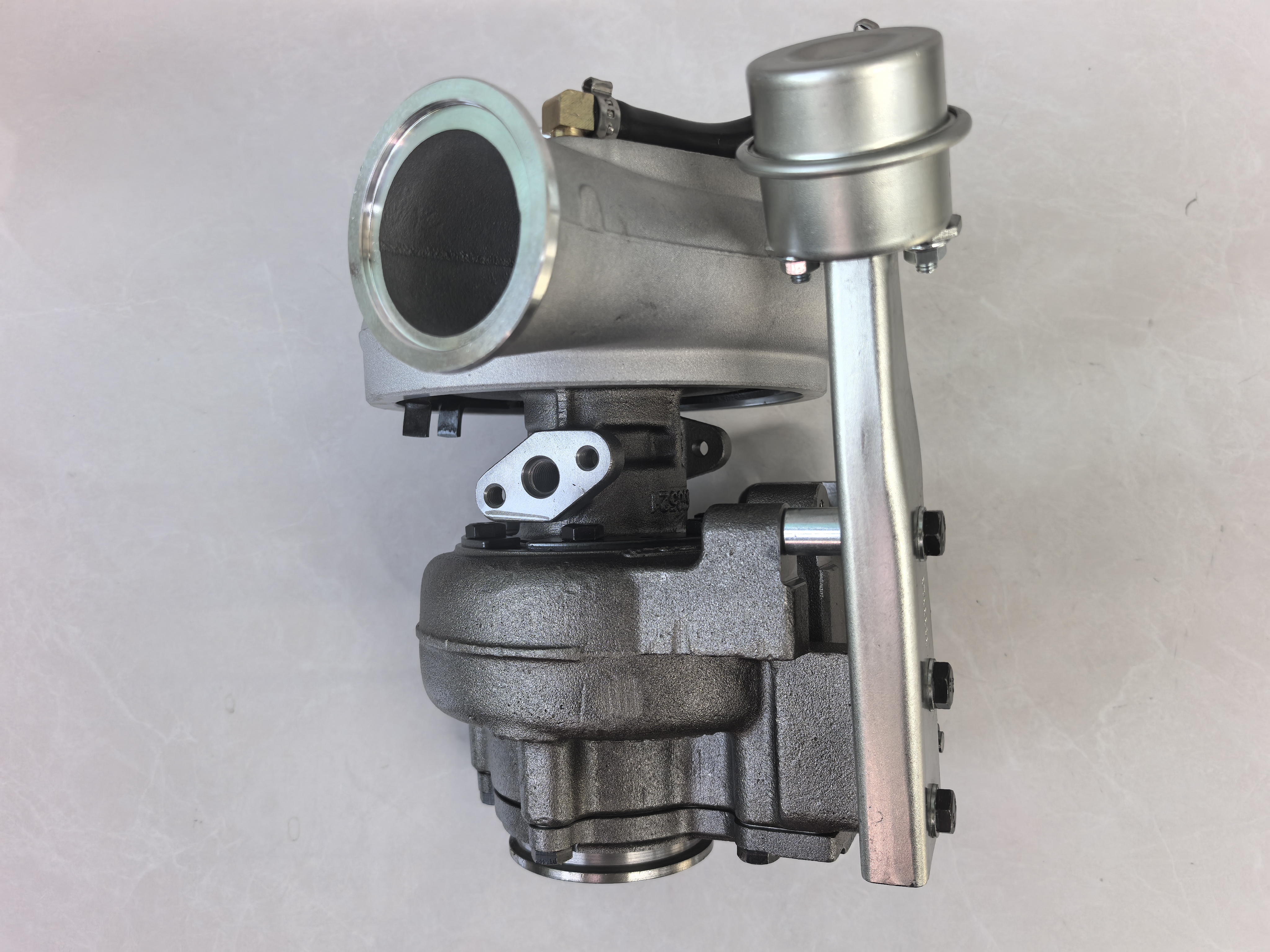 Turbochargers 4038598 4038211