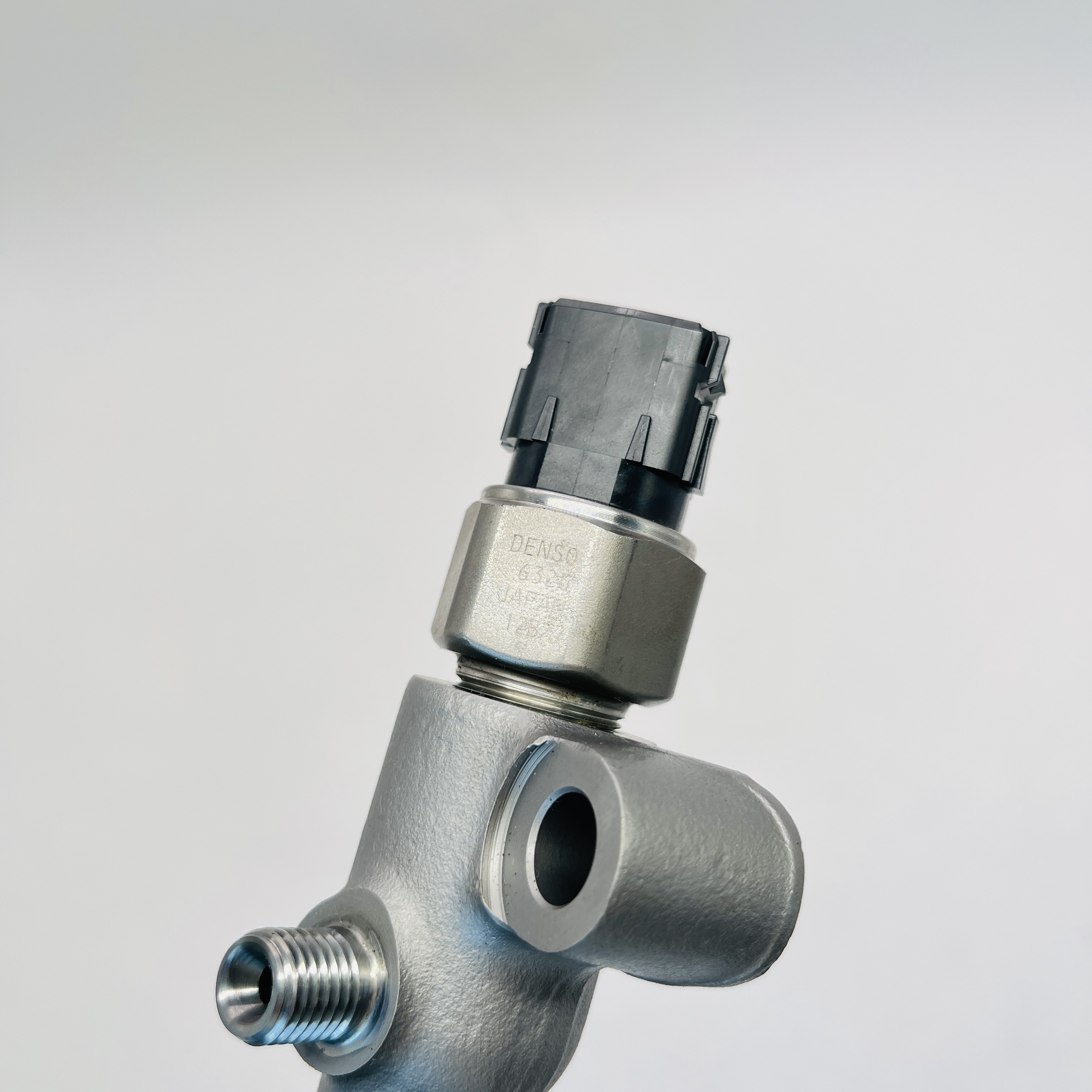 Common Rail Pipe 095440-0081 23810-E0030 23810-E0240