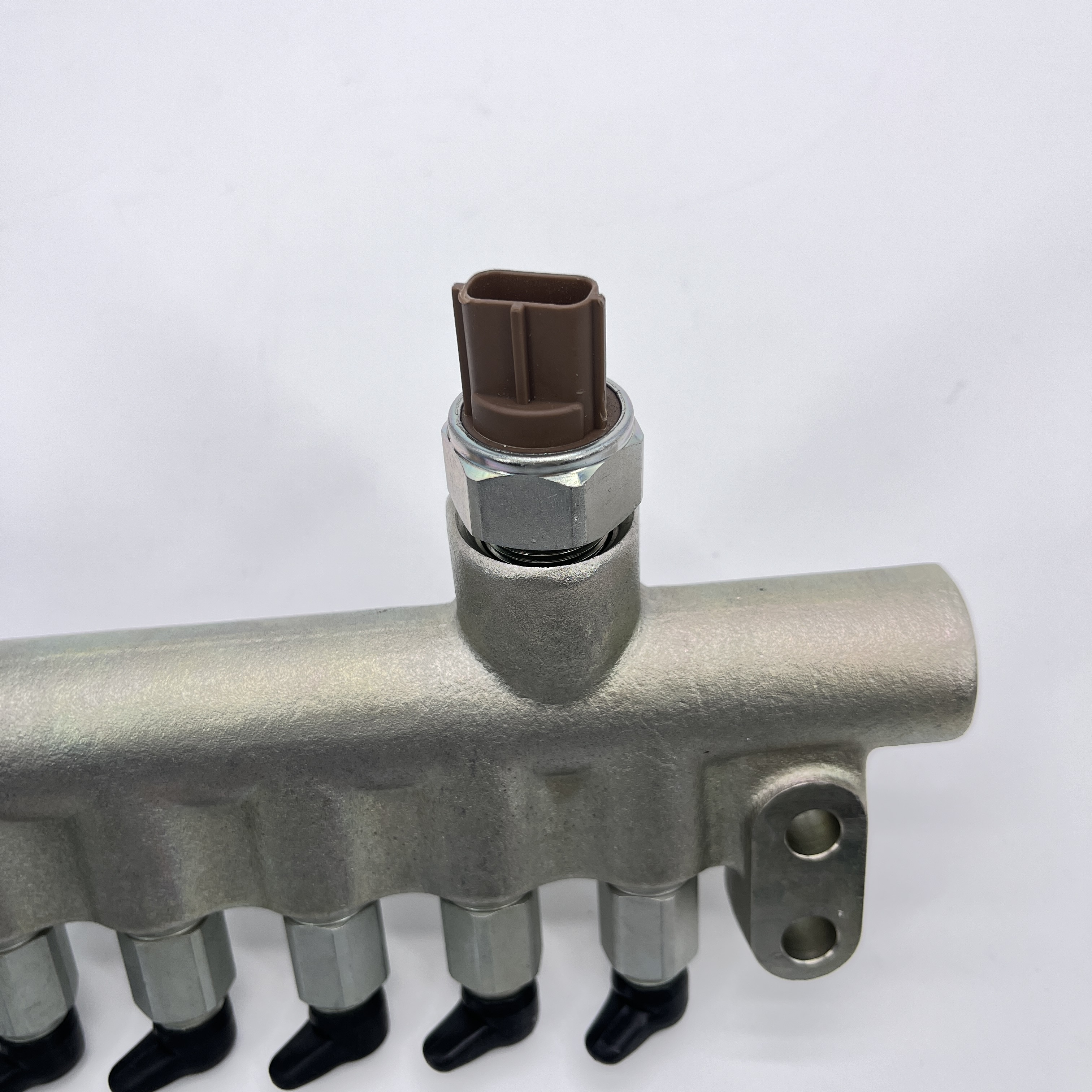 Common Rail Pipe 095440-0470 8-97323019-0 095440-1720 8-98152950-2