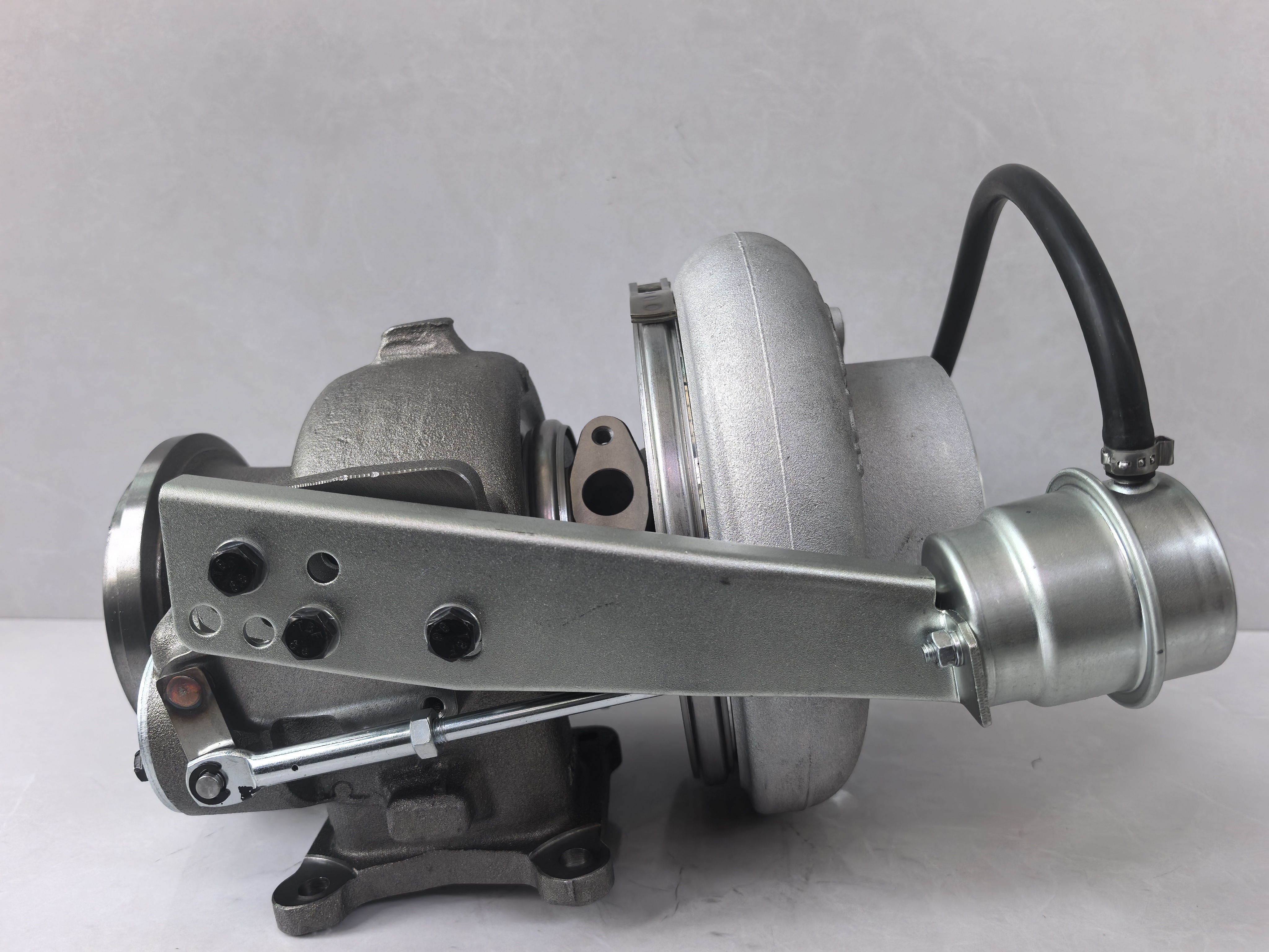 Turbochargers 4036915 4089854
