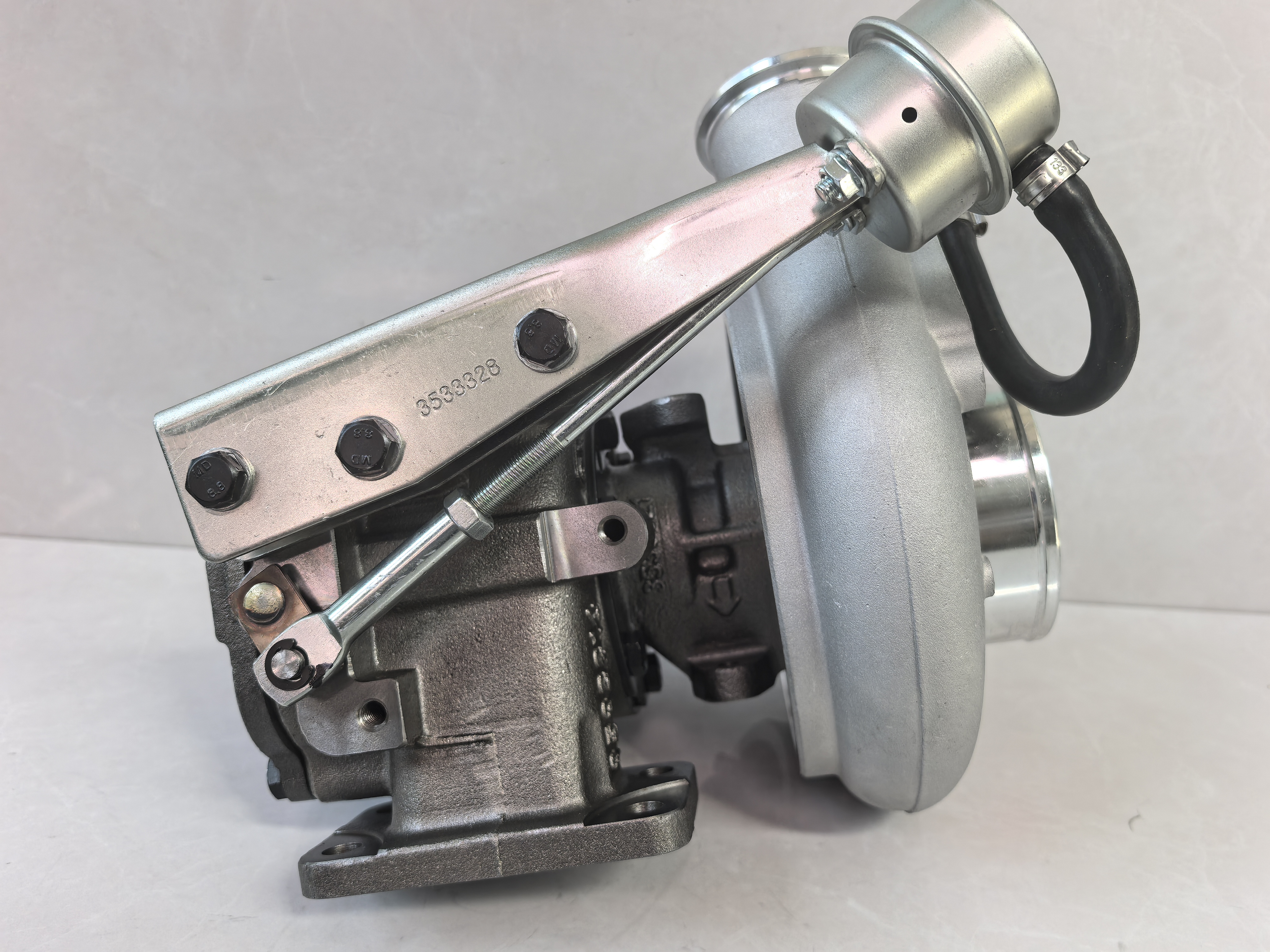 Turbochargers 4038598 4038211