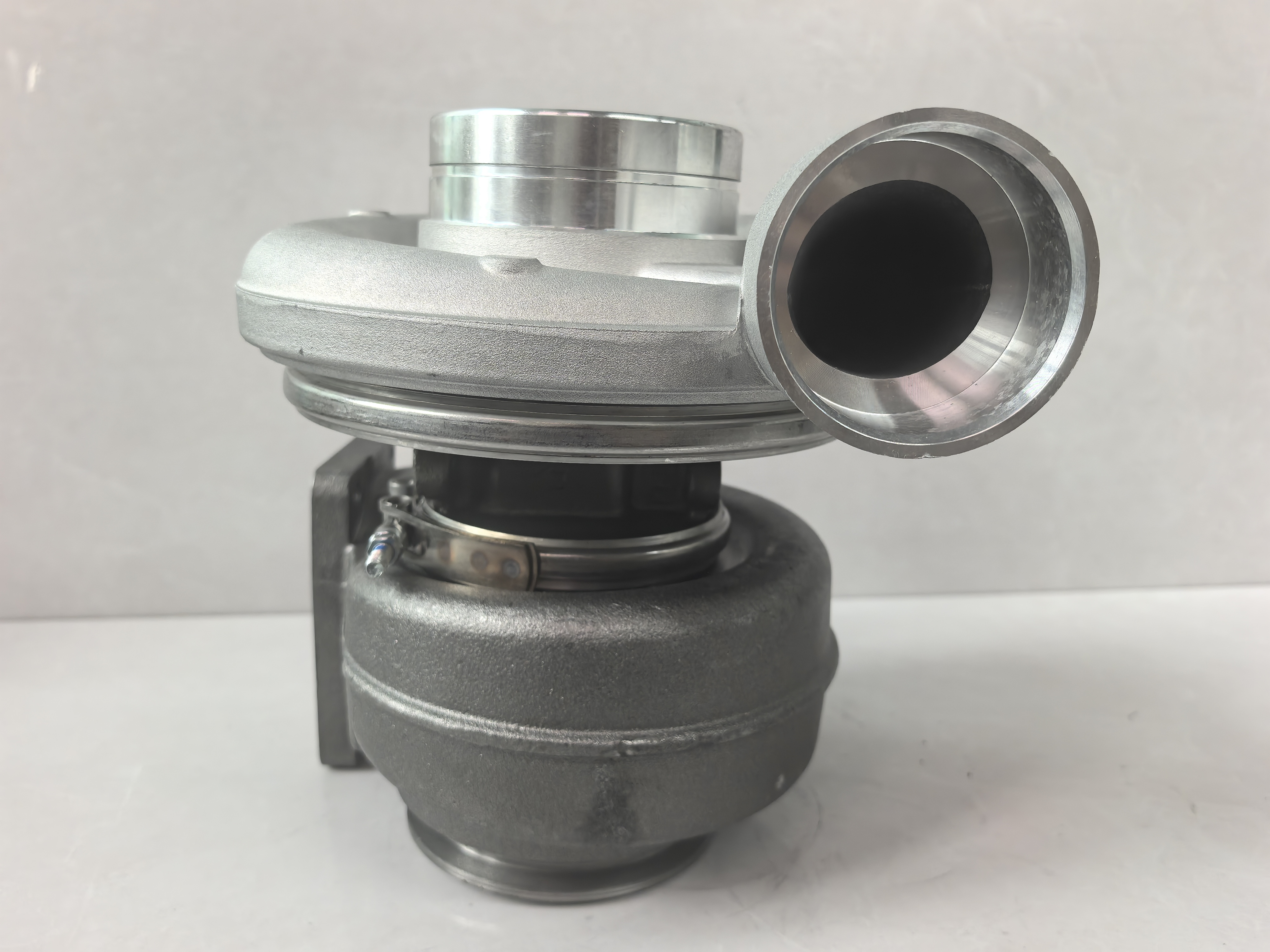 Turbochargers 4049338 4049337