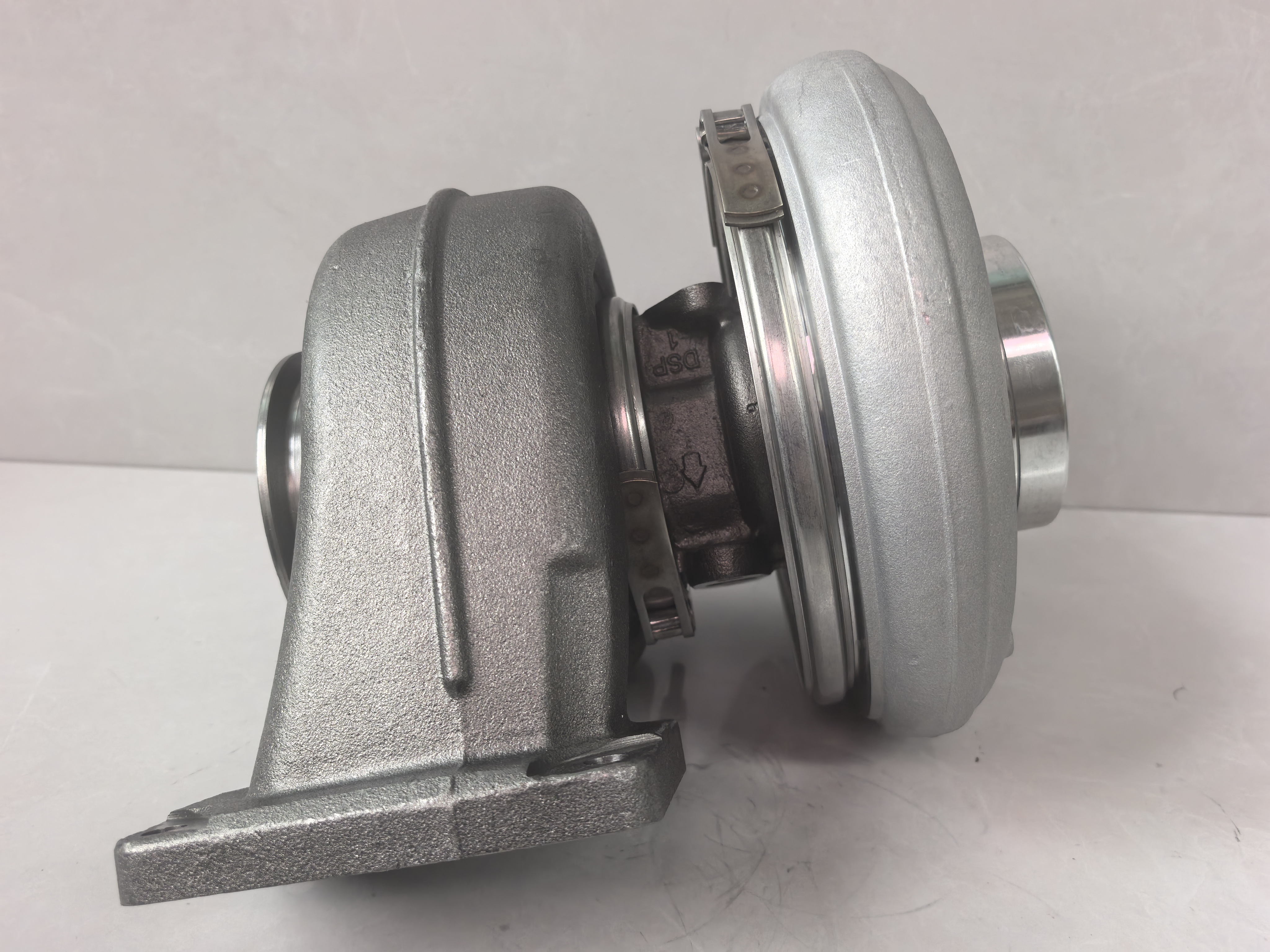 Turbochargers 4049338 4049337