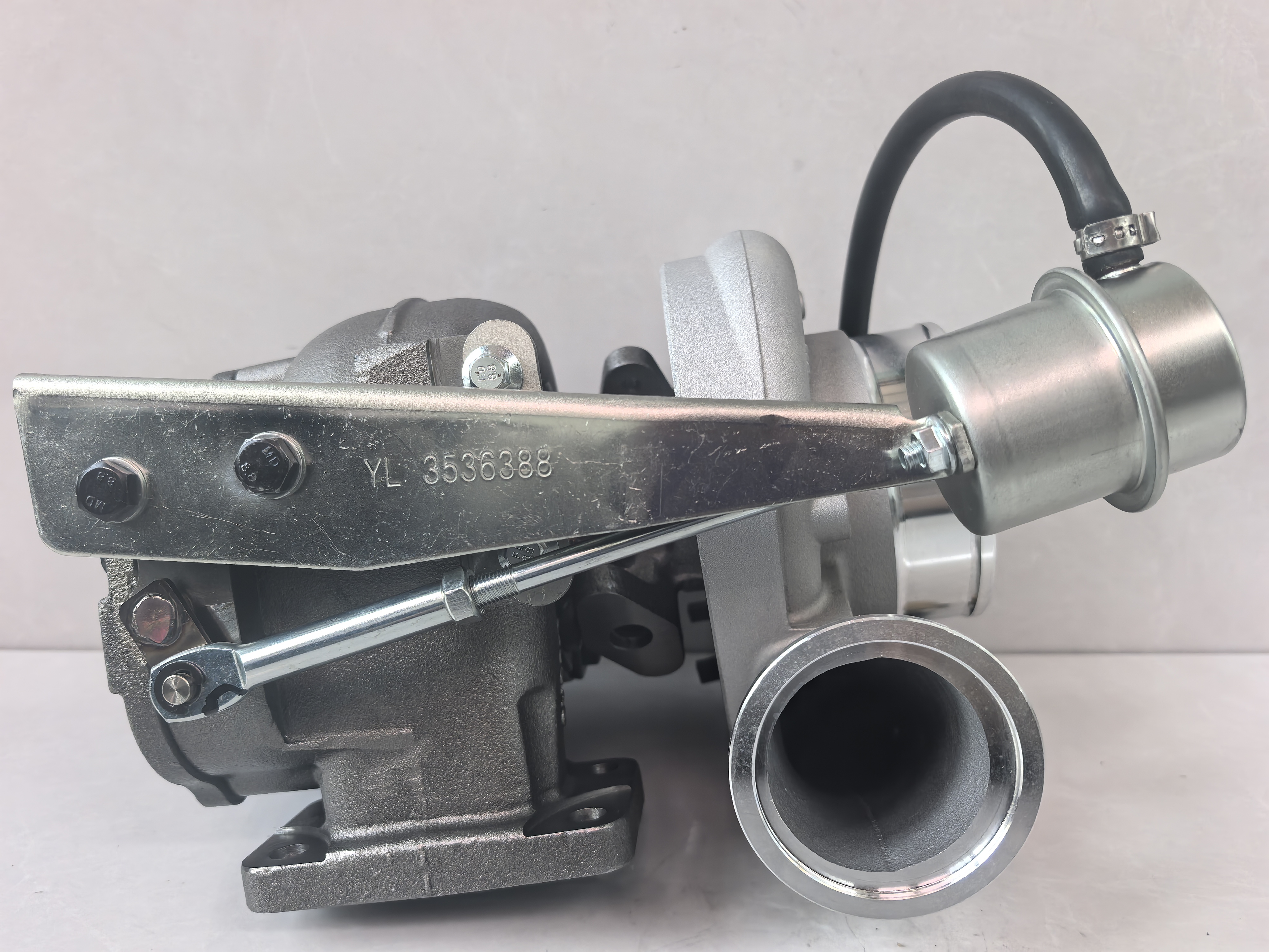Turbochargers 4044407 4955898