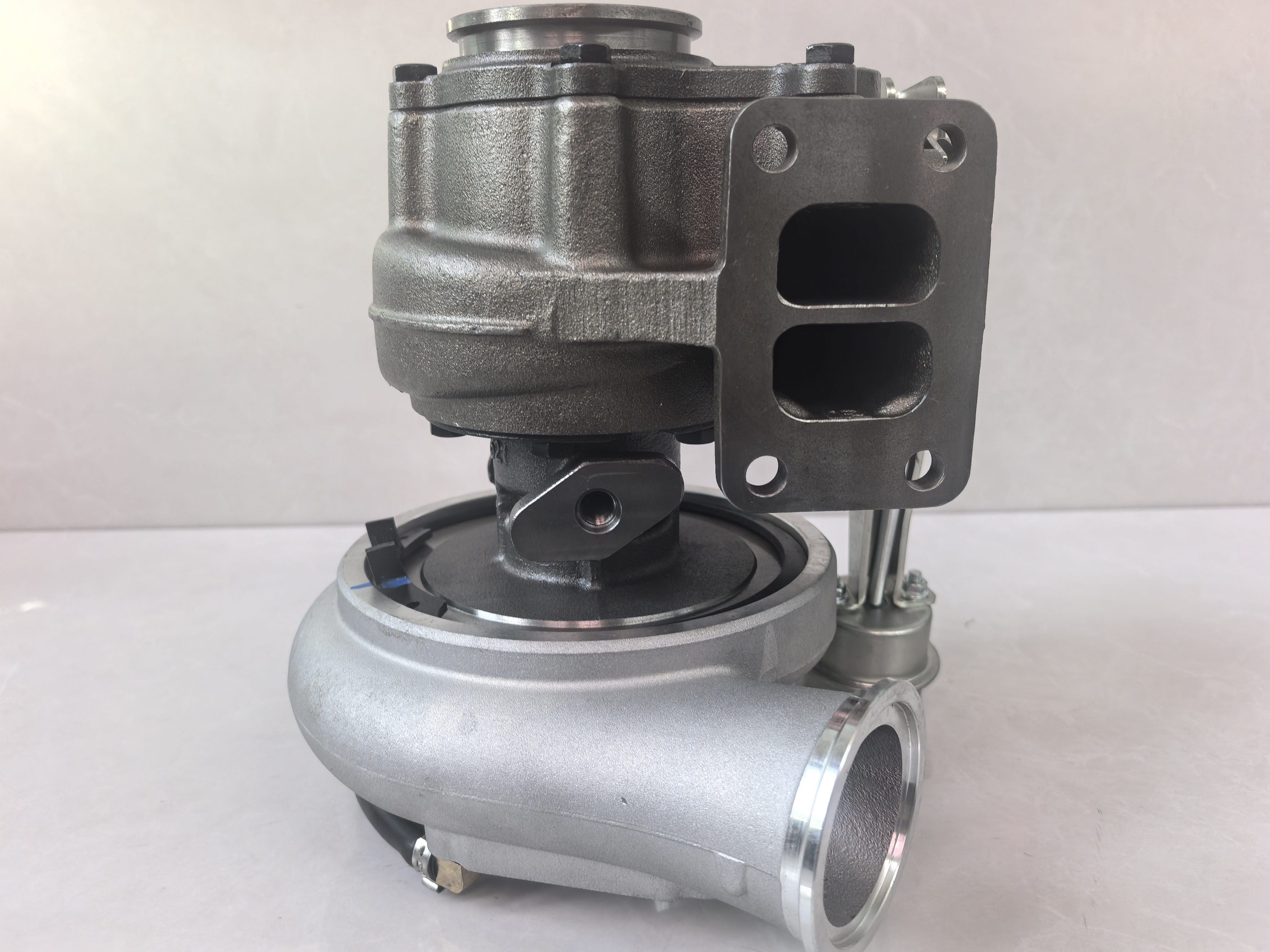 Turbochargers 4043980 4043982