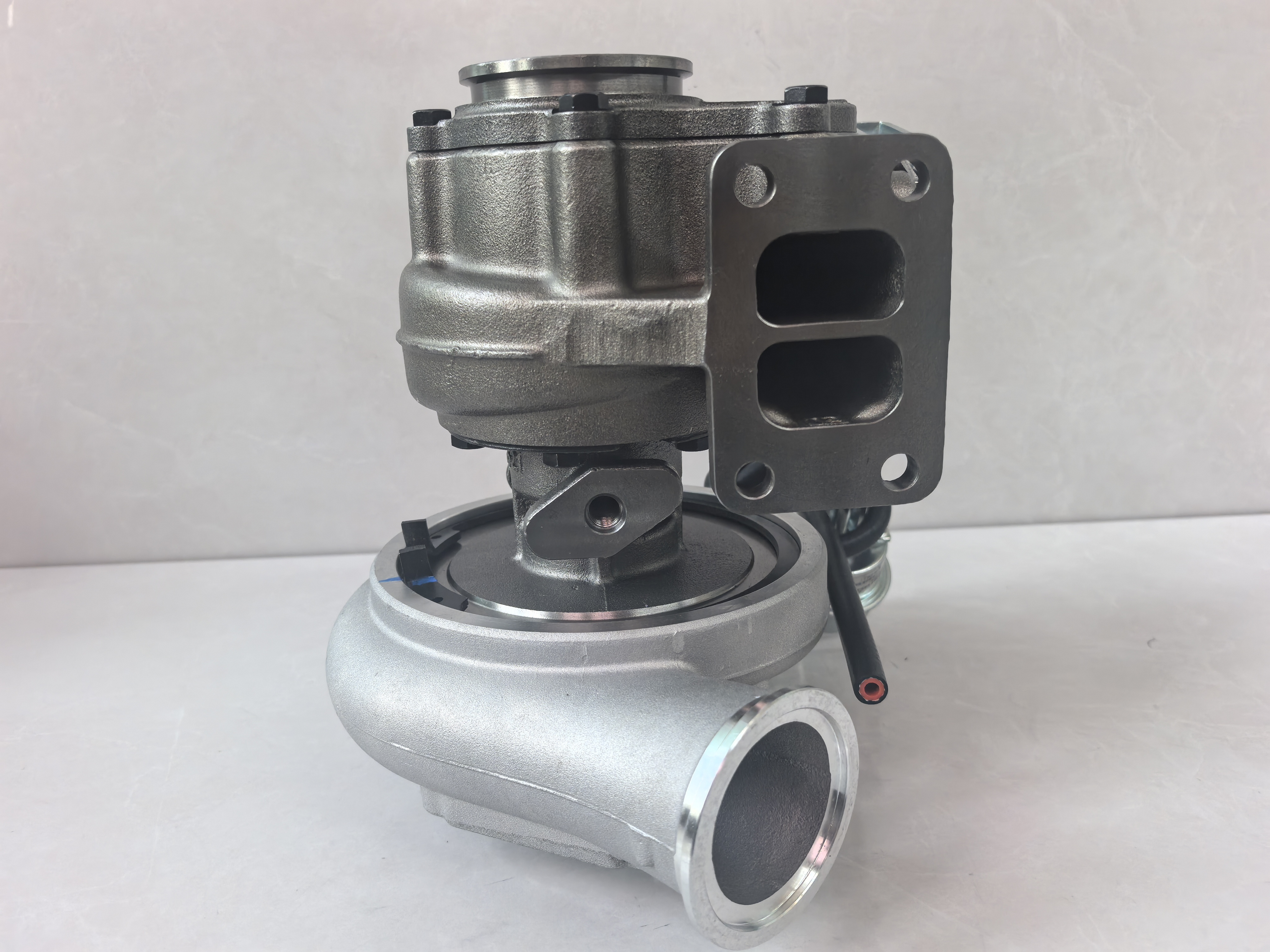 Turbochargers 4045185 4044947