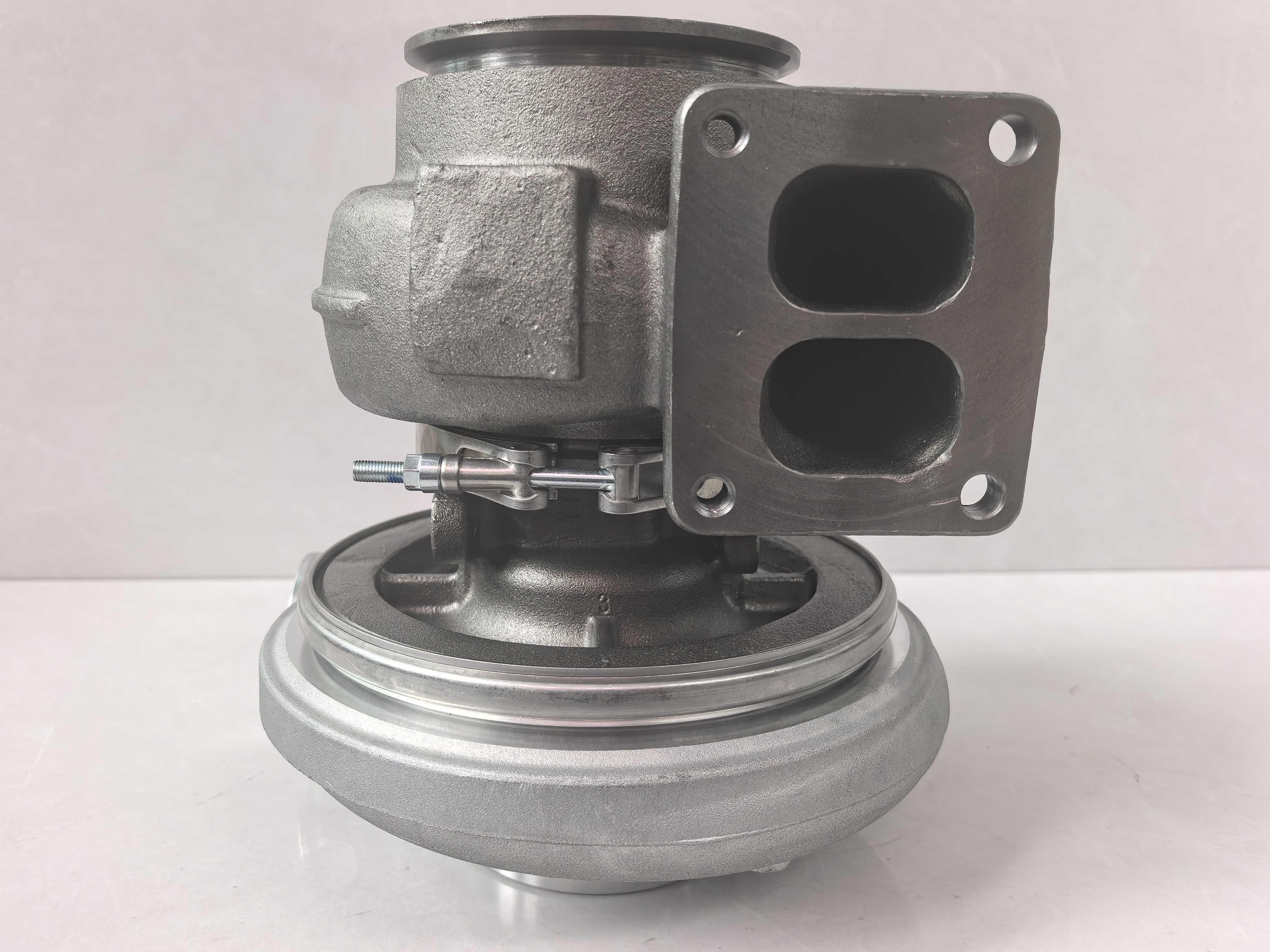 Turbochargers 4043648 504179011
