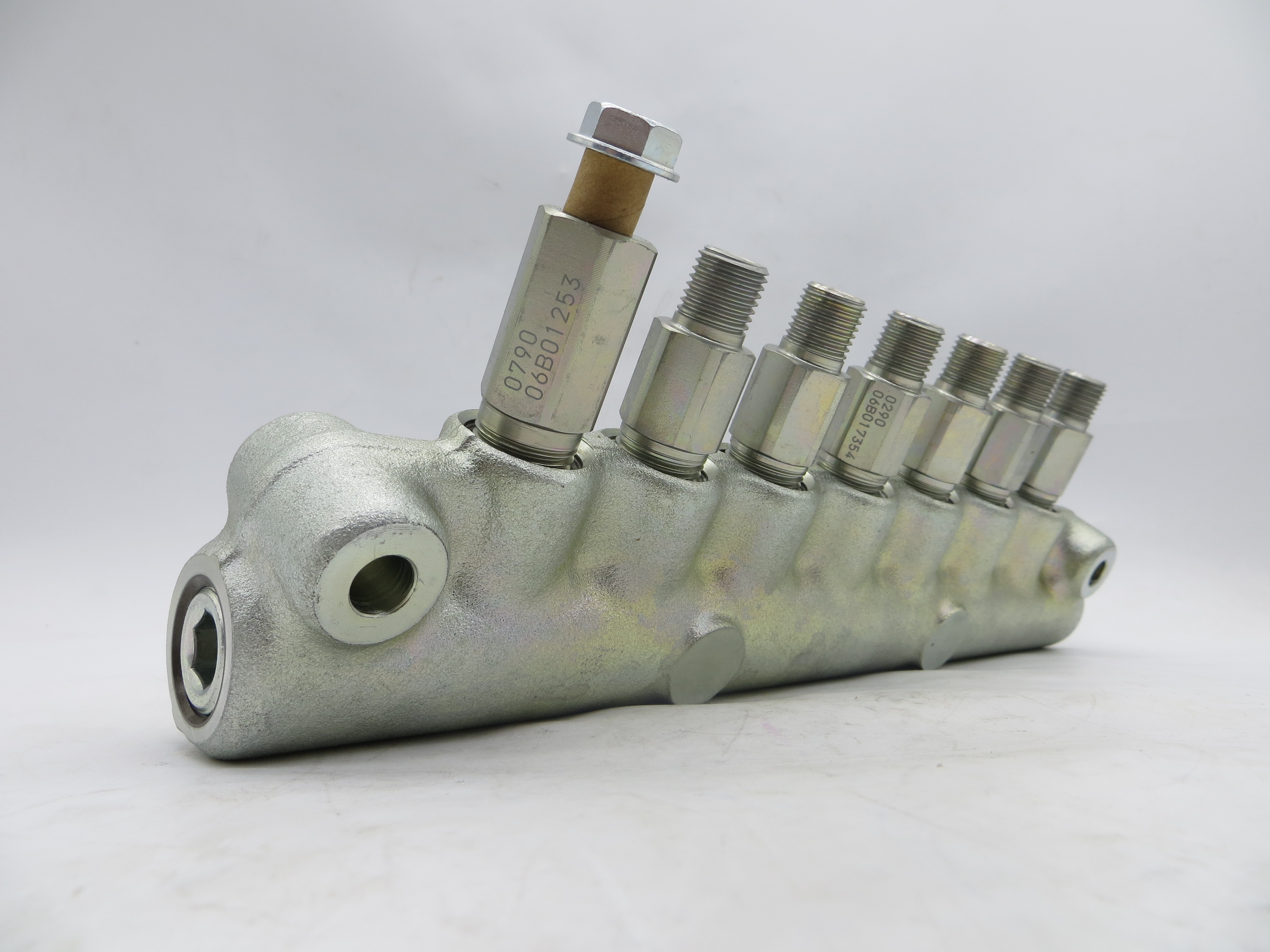 Common Rail Pipe 095440-0832 095440-1020 23810-E0020