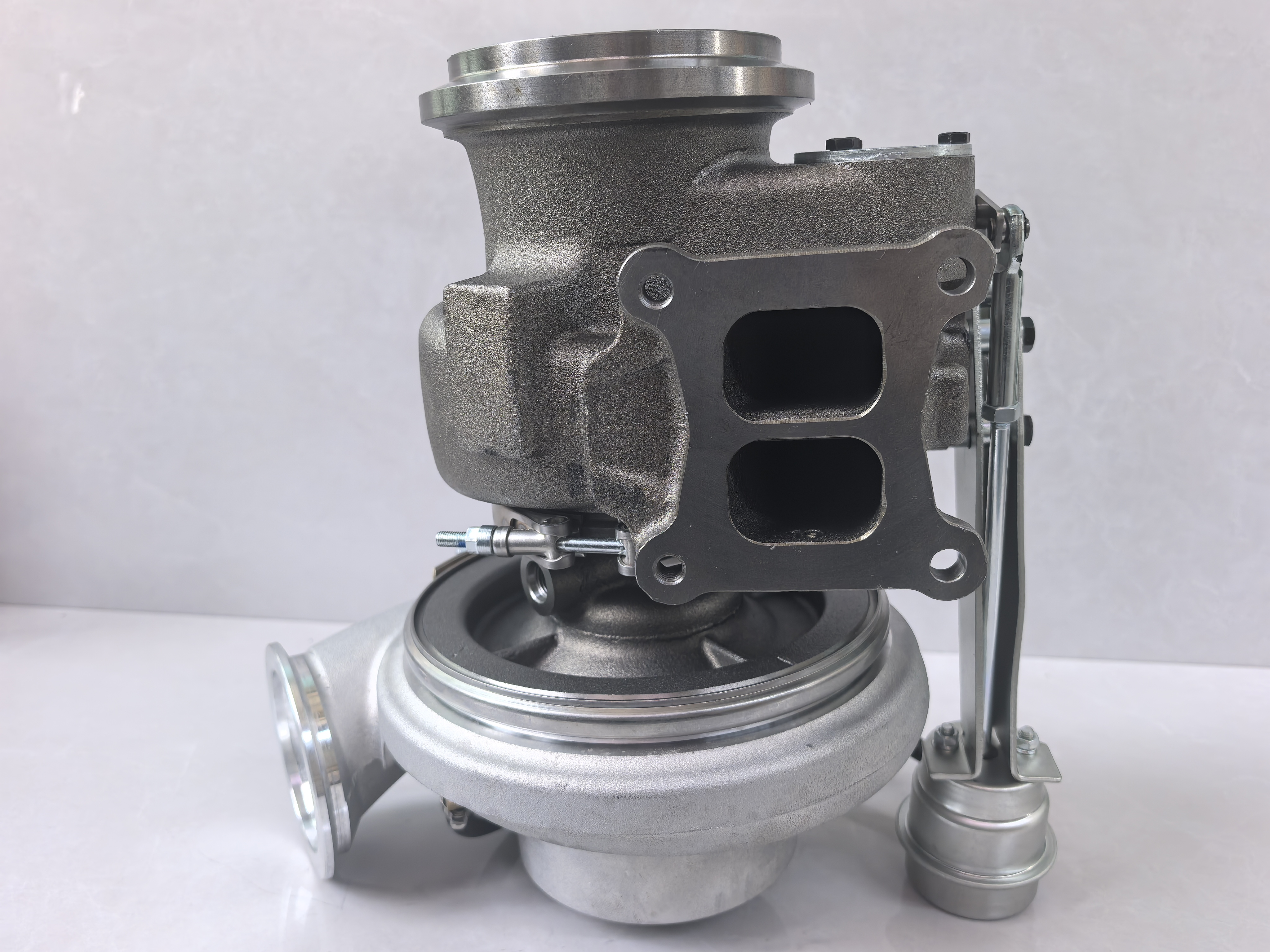Turbochargers 4036915 4089854